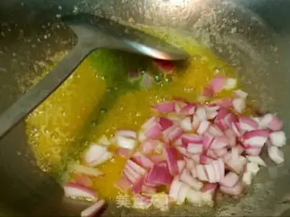 Make Pumpkin seafood soup step 2