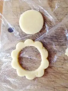 Make Glass heart cookies step 10