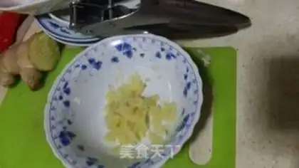 Make Garlic cheese lobster step 1