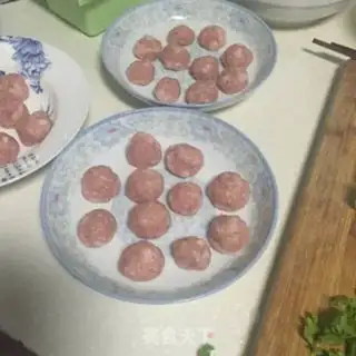 Make Homemade melon meatball soup step 0