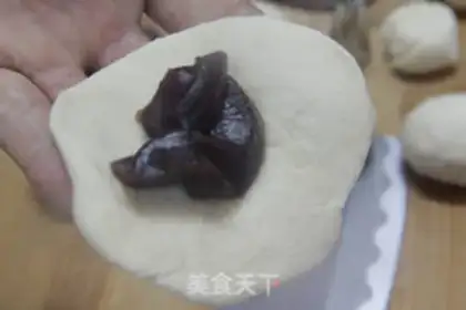 Make Panda bun step 3