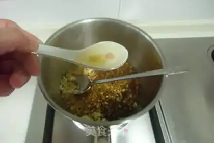 Make Garlic fan sap step 5