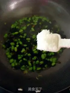 Make Heining fried beans step 5