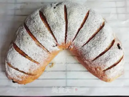 Make Red sugar, black cheese bread step 15