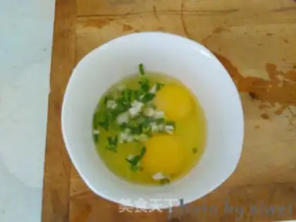 Make Autumn fried eggs step 4