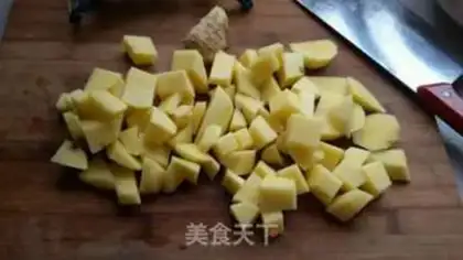 Make Potato stew chicken bones step 1