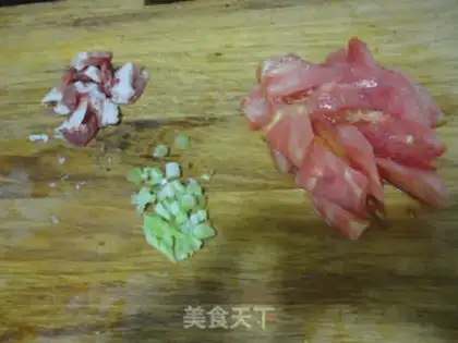 Make Tomato noodles step 1