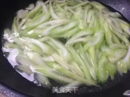 Make Celery dry step 1