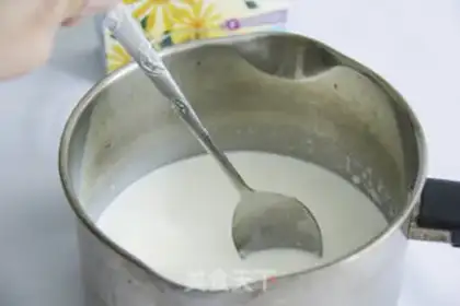 Make Double-coloured tea pudding step 5