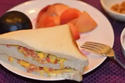 Make Egg sausage sandwich step 8