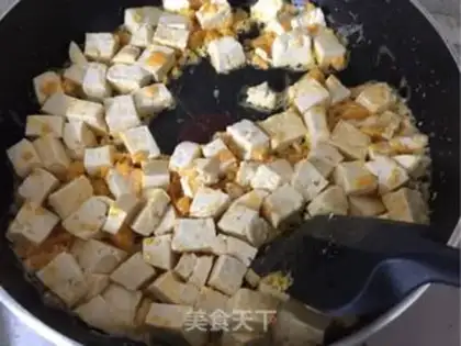 Make Salted egg soybeans step 5