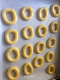 Make Roman shield step 4