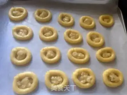 Make Roman shield step 5