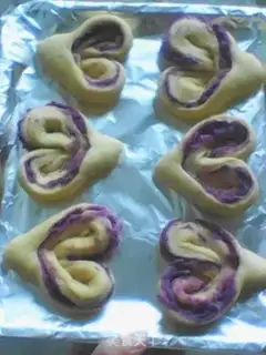 Make Purple heart bread step 7