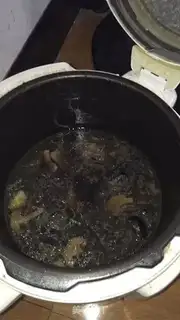 Make Black bean mushroom chicken soup step 1