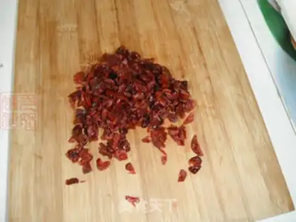 Make The cranberry roll step 0