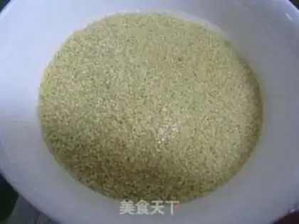 Make Porridge of melons step 1