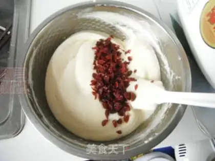 Make The cranberry roll step 11