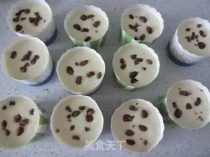 Make walnut yogurt cake step 12