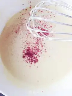 Make "Red Karsida Wind" step 4