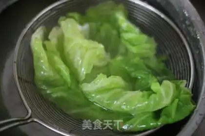 Make Little new jade egg rolls step 5