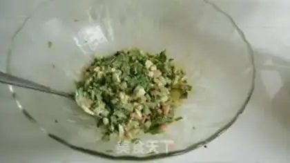 Make A salad sandwich step 2