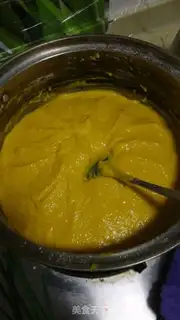 Make A simple honey pumpkin cake step 1