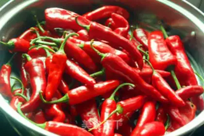 Make Secret spicy pepper sauce step 1