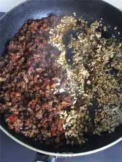 Make Spicy mushroom sauce step 12