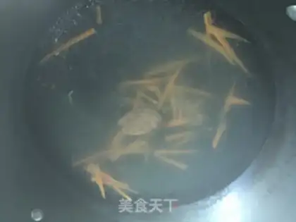 Make Japanese soup step 1