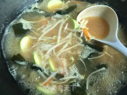 Make Japanese soup step 3