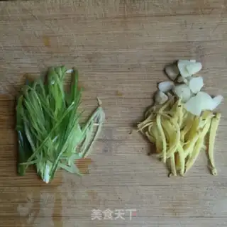 Make Spicy potatoes step 0