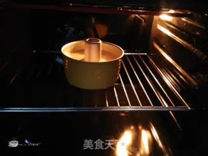Make Red-tree yogurt cake step 11