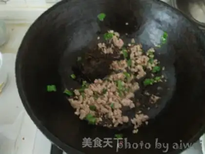 Make Meatloaf and four season beans step 6