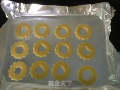 Make Glass and sugar cookies step 5