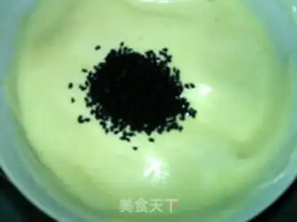 Make A sesame bee-smelt twirl cake step 13