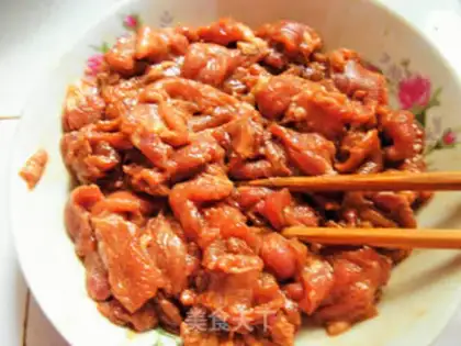 Make Old ginger fried meat step 0