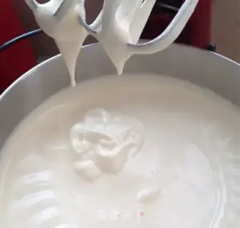 Make SpongeBob cake step 6