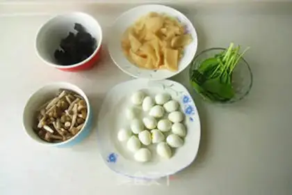 Make Three hands and soup step 0