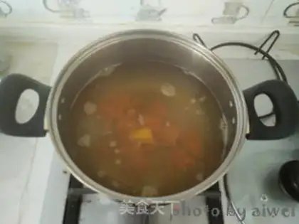 Make Oil and fresh mushrooms step 5