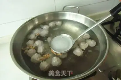 Make Three hands and soup step 3