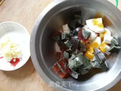 Make Gold, silver, egg, egg step 3