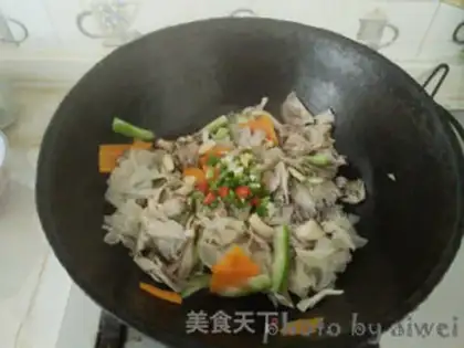 Make Oil and fresh mushrooms step 11