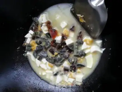 Make Gold, silver, egg, egg step 6