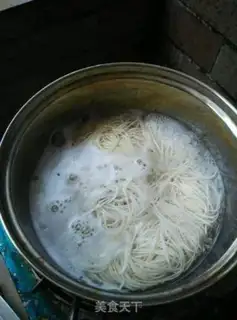 Make Fresh oxen noodles step 3