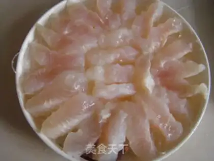 Make Garlic fan steamed dragonfish step 7