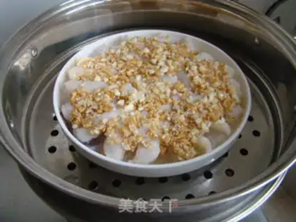 Make Garlic fan steamed dragonfish step 8
