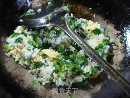 Make Wheat and egg fried rice step 4
