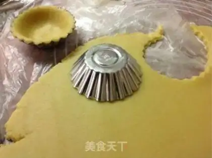 Make Beautiful fruit tower step 9