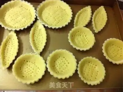 Make Beautiful fruit tower step 10